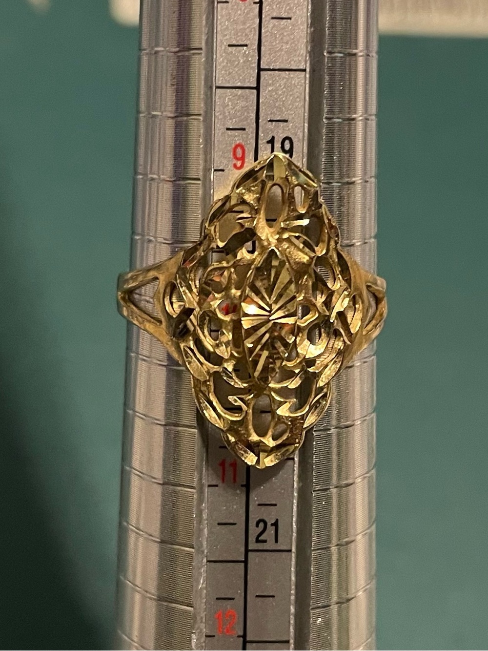 14K Yellow Gold Filigree Ring size 10